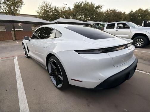 2022 Porsche Taycan Base