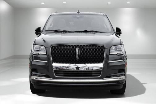 CHROME CAVIAR DARK GRAY MET 2022 Lincoln Navigator Black Label