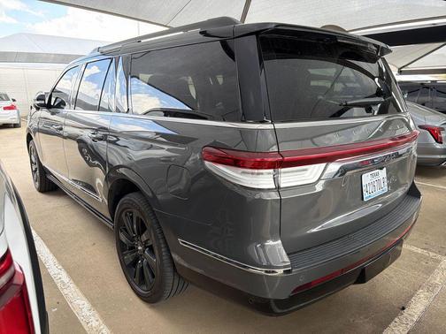 CHROME CAVIAR DARK GRAY MET 2022 Lincoln Navigator Black Label