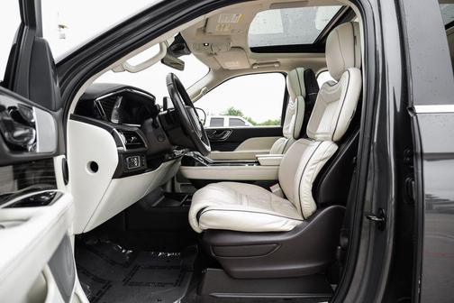 CHROME CAVIAR DARK GRAY MET 2022 Lincoln Navigator Black Label