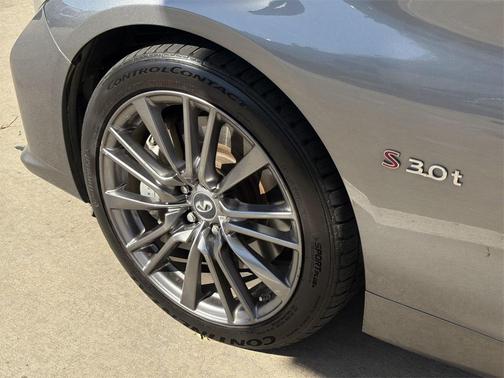 2016 INFINITI Q50 3.0t RED SPORT 400