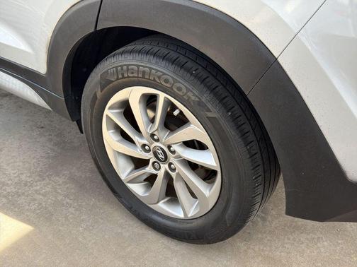 Molten Silver 2018 Hyundai TUCSON SEL