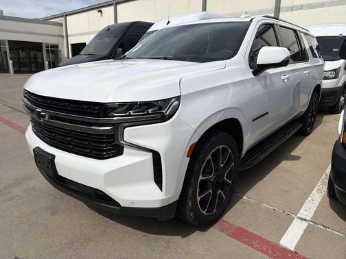 Summit White 2022 Chevrolet Suburban RST