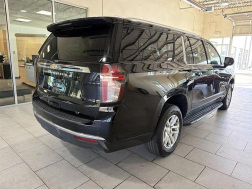 2022 Chevrolet Suburban LT