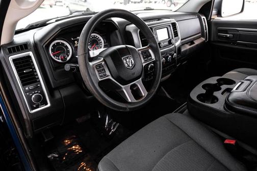 Patriot Blue Pearlcoat 2021 RAM 1500 Classic SLT