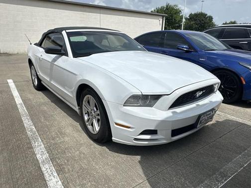2014 Ford Mustang V6