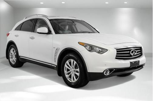 2015 INFINITI QX70 Base