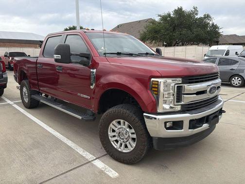 RUBY RED METALLIC 2019 Ford F-250 XLT