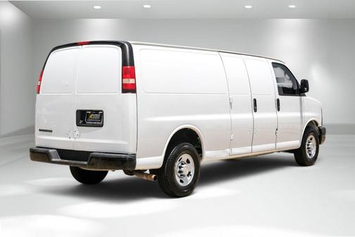 Summit White 2014 Chevrolet Express 2500 Work Van