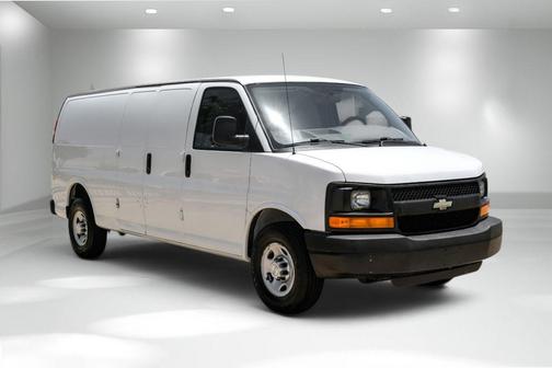 Summit White 2014 Chevrolet Express 2500 Work Van