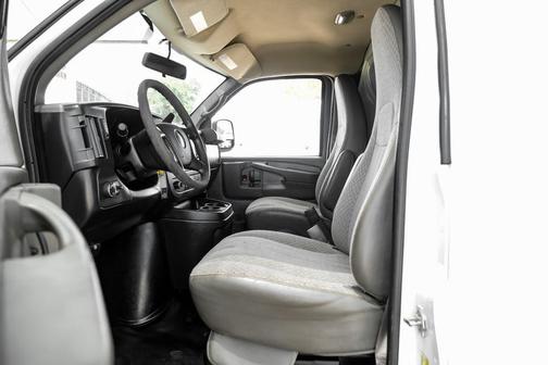 Summit White 2014 Chevrolet Express 2500 Work Van