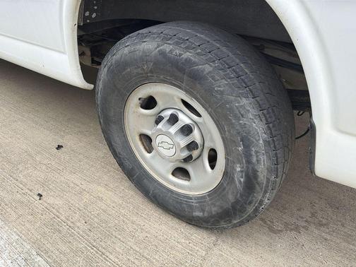 Summit White 2014 Chevrolet Express 2500 Work Van