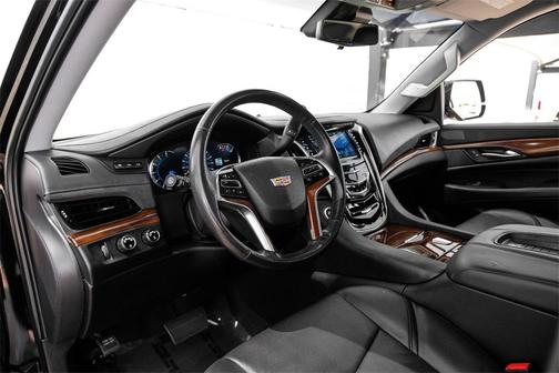 2019 Cadillac Escalade ESV Luxury