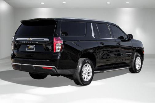 2023 Chevrolet Suburban LS