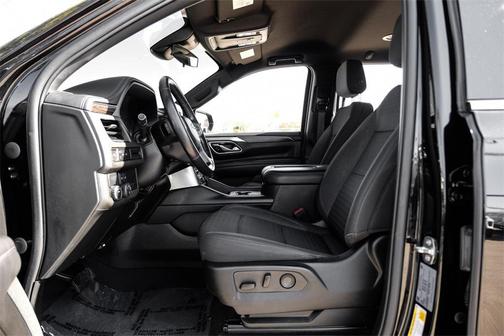 2023 Chevrolet Suburban LS