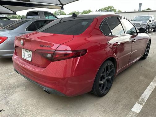 2019 Alfa Romeo Giulia Base