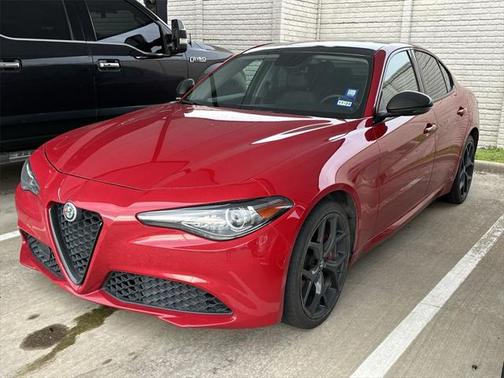 2019 Alfa Romeo Giulia Base