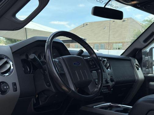 OXFORD WHITE 2012 Ford F-250 Lariat