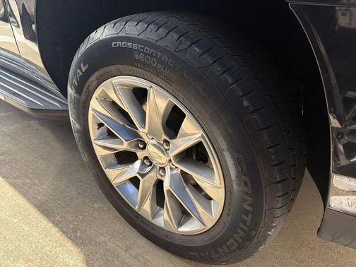 Dark Ash Metallic 2023 Chevrolet Suburban Premier