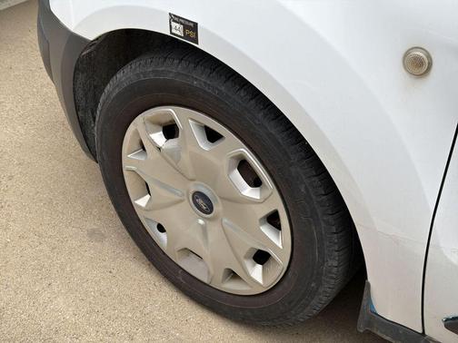 FROZEN WHITE METALLIC 2016 Ford Transit Connect XL