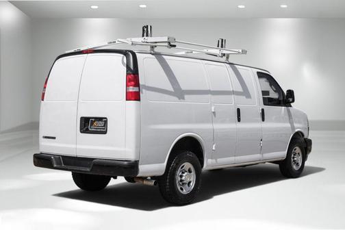 Summit White 2021 Chevrolet Express 3500 RWD 3500 Regular Wheelbase WT