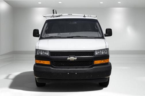 Summit White 2021 Chevrolet Express 3500 RWD 3500 Regular Wheelbase WT