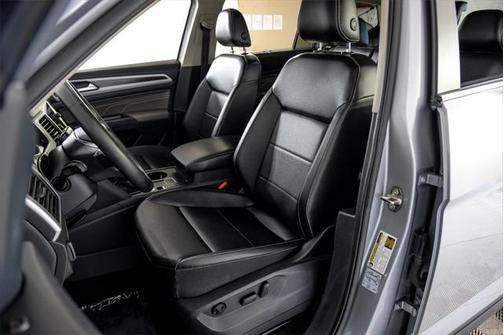 2021 Volkswagen Atlas 3.6L SE w/Technology