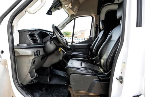 2022 Ford Transit-350 Base