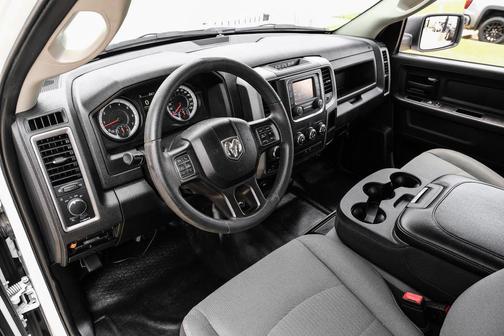 Bright White Clearcoat 2022 RAM 1500 Tradesman