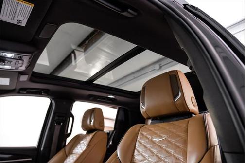 2022 Cadillac Escalade Sport