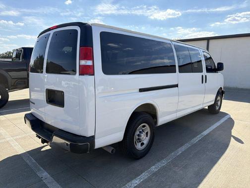 Summit White 2021 Chevrolet Express 3500 RWD 3500 Extended Wheelbase LS