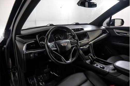 2021 Cadillac XT6 Luxury FWD