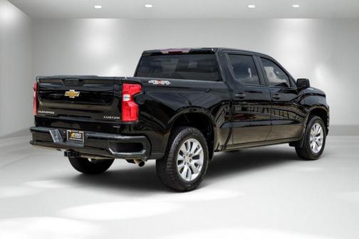 Black 2022 Chevrolet Silverado 1500 Limited Custom