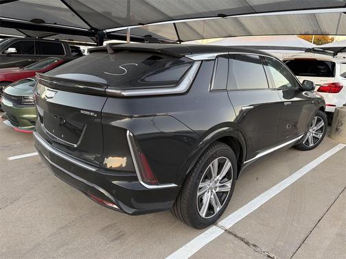 2024 Cadillac LYRIQ Tech