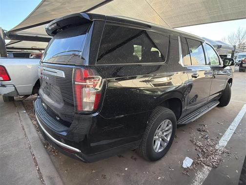 2022 Chevrolet Suburban LT