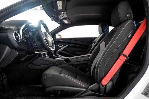 2021 Chevrolet Camaro RWD Coupe LT1