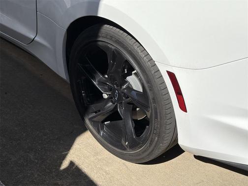 2021 Chevrolet Camaro RWD Coupe LT1