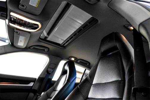 2016 Porsche Panamera Edition