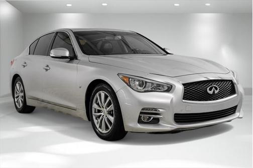 2015 INFINITI Q50 Premium