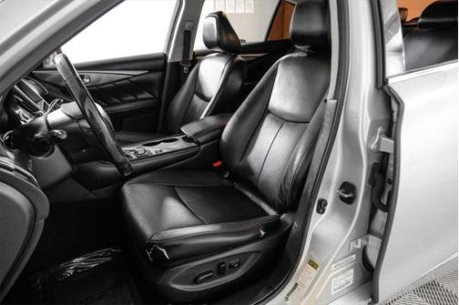 2015 INFINITI Q50 Premium