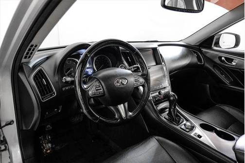 2015 INFINITI Q50 Premium