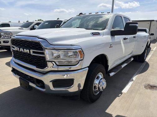 Bright White Clearcoat 2023 RAM 3500 Tradesman Crew Cab 4x4 8' Box