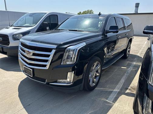 2018 Cadillac Escalade ESV Luxury