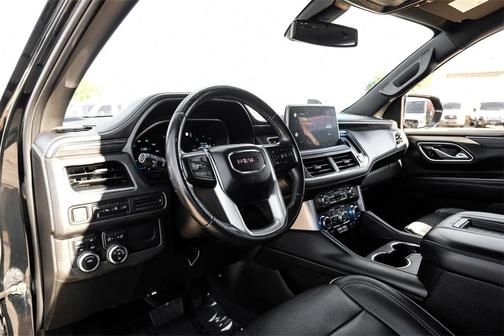 2022 GMC Yukon XL SLT