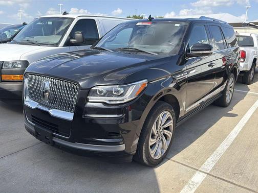 INFINITE BLACK 2022 Lincoln Navigator Reserve