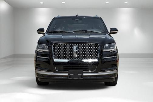 INFINITE BLACK 2022 Lincoln Navigator Reserve