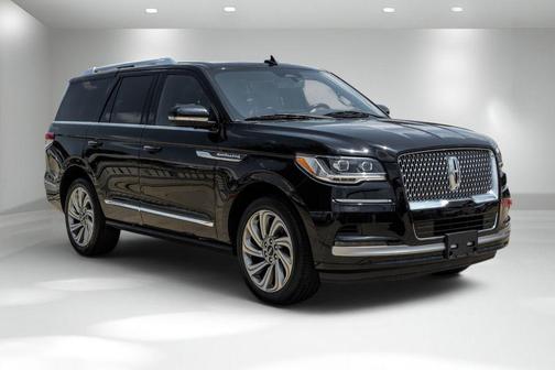 INFINITE BLACK 2022 Lincoln Navigator Reserve