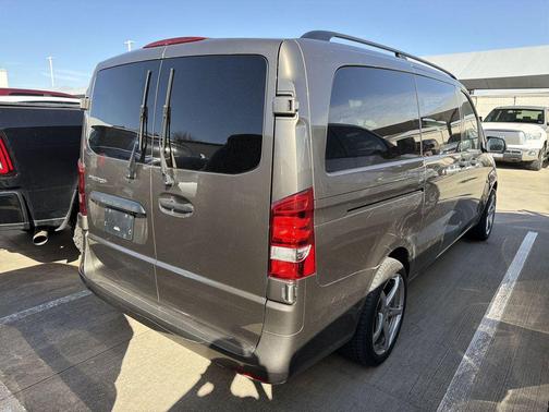 2017 Mercedes-Benz Metris Base