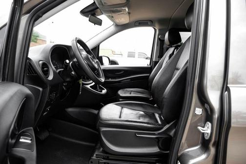 2017 Mercedes-Benz Metris Base