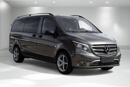 2017 Mercedes-Benz Metris Base